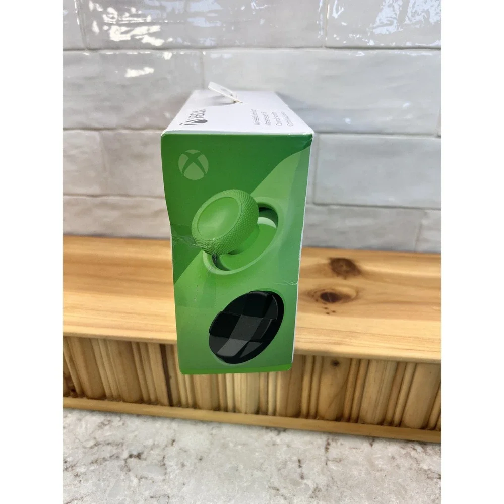 Microsoft Xbox Wireless Controller Velocity Green QAU-00091 Series X S One PC